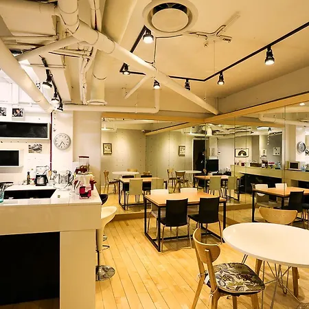 Mama Guesthouse Myeongdong